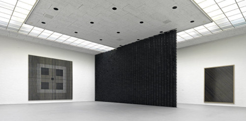 
     <i>Nächtliches Konzert (exhibition view), Museum van Bommel van Dam, Venlo, 2012</i>, 
     <br />
      
     <br />
     