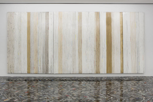 
     <i>Die Geschichte läuft über uns (exhibition view), Perrotin, New York, 2014</i>, 
     <br />
      
     <br />
     (Photo by Guillaume Ziccoreli)