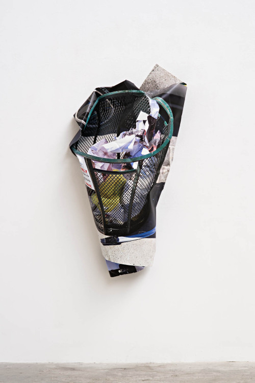 
     <i>trash can</i>, 
     2016<br />
     aluminium, stainless steel, digital print, 
      145 x 78 x 25 cm<br />
     