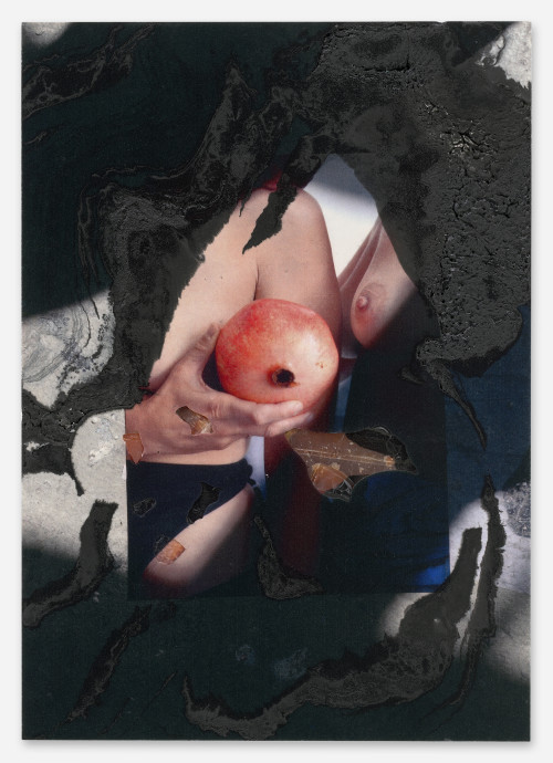 
     <i>stone born 2</i>, 
     2022<br />
     UV-print on pigmented jesmonite, Carnelian, 
      30 x 21 cm<br />
     