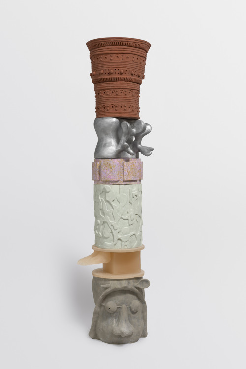 <i>Achronie 42</i>, 2023<br />Jesmonite, resin, concrete, 256,5 x ø 65 cm<br />
