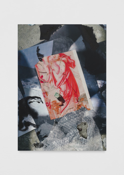 <i>IWM 1 / CLEOPATRE</i>, 2022<br />Print on pigmented jesmonite, minderals, 70 x 49 x 3.5 cm<br />